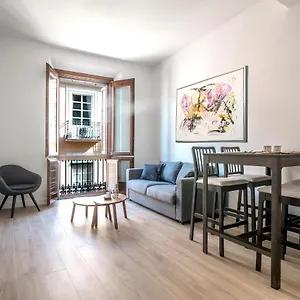 Pineapple Trinidad Grund Soho Apartment Malaga